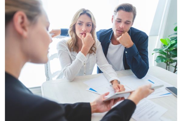 What is the Role of a Real Estate Lawyer?